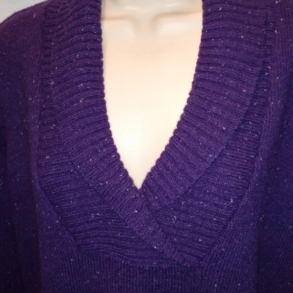 Relativity Pullover Sweater, XL, Purple with gray specks, front pocket,pre-owned - Picture 4 of 8